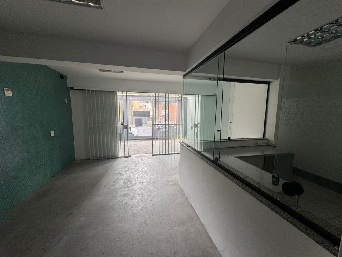 Casa Comercial, Floresta, 20 Quartos, 2 Vagas
