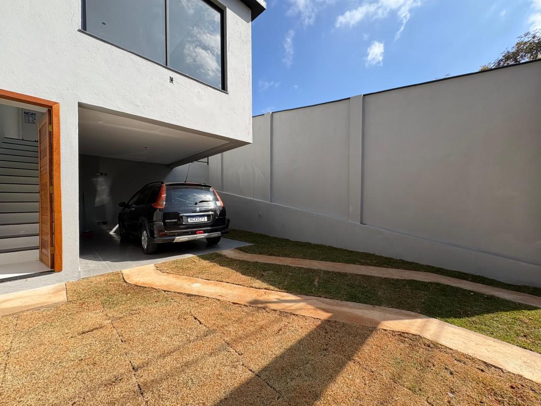 Casa, Trevo, 3 Quartos, 3 Vagas, 1 Suíte