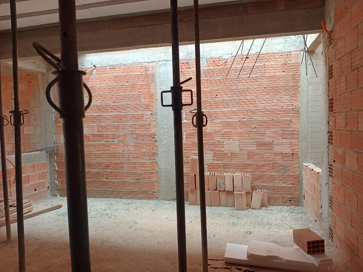 Casa, Europa, 3 Quartos, 2 Vagas, 1 Suíte