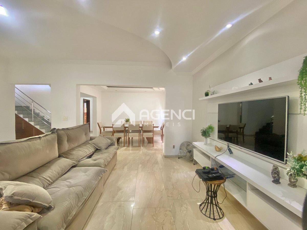 Casa, Serrano, 4 Quartos, 0 Vaga, 1 Suíte