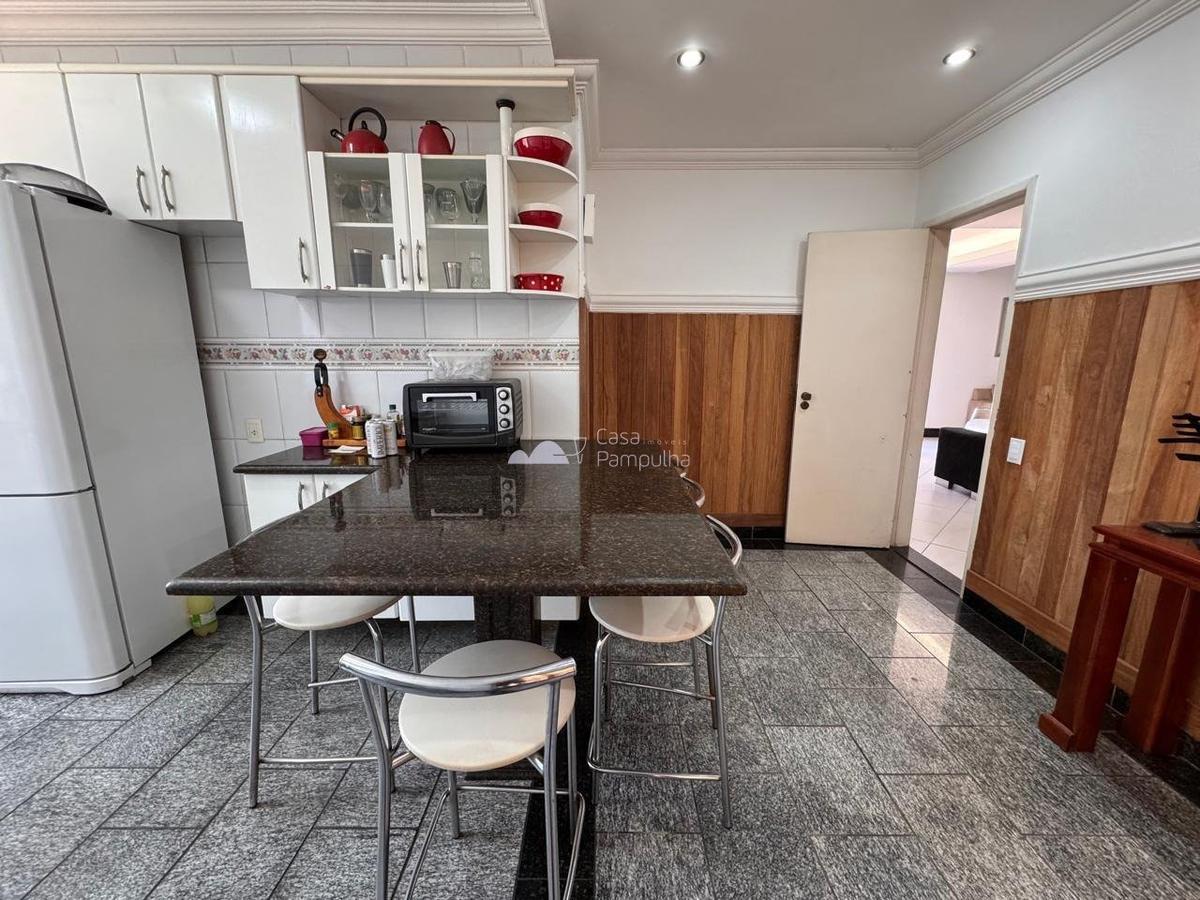 Casa, Itapoã, 4 Quartos, 8 Vagas, 3 Suítes