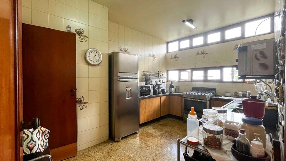 Casa, São Lucas, 4 Quartos, 5 Vagas, 3 Suítes