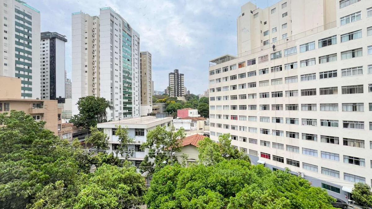 Apartamento, Funcionários, 2 Quartos, 1 Vaga
