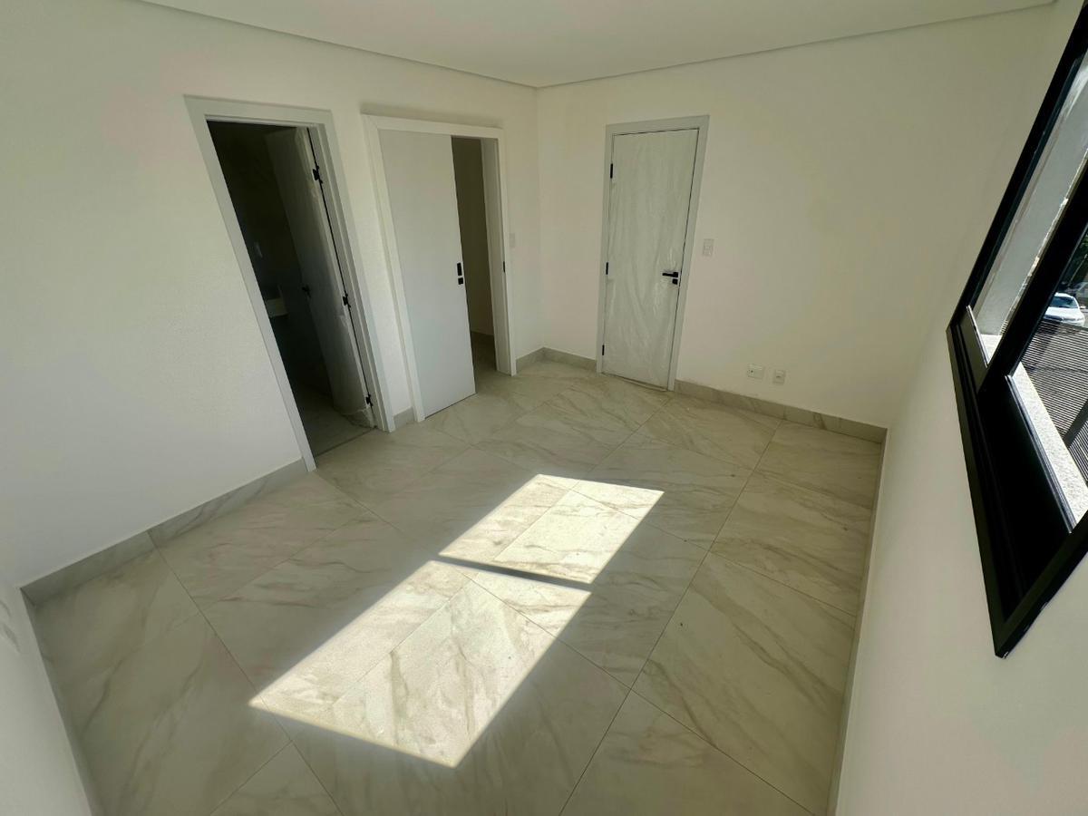 Casa, Planalto, 3 Quartos, 2 Vagas, 1 Suíte