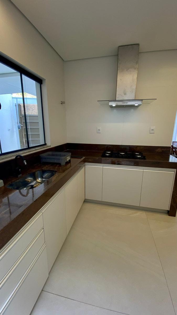 Casa, Bom Retiro, 4 Quartos, 2 Vagas, 1 Suíte