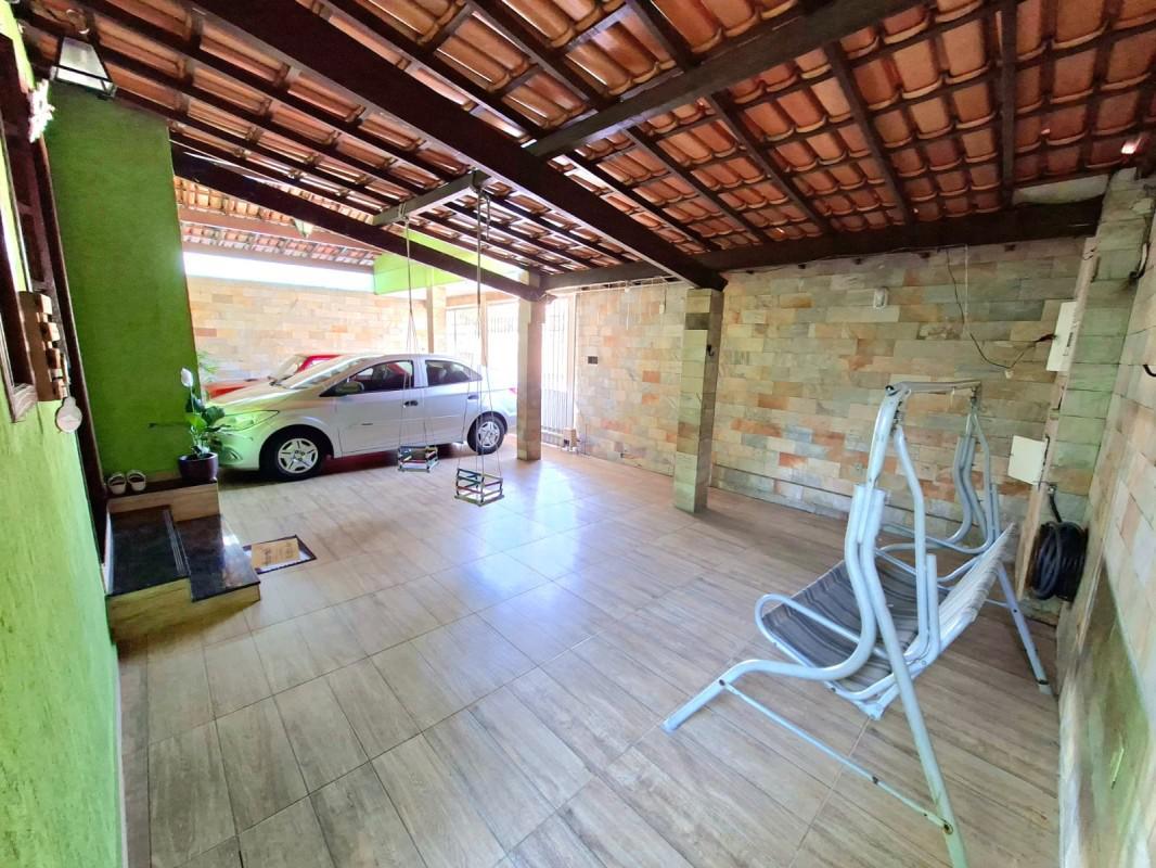 Casa, Letícia, 3 Quartos, 8 Vagas, 1 Suíte