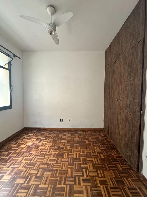 Apartamento, Sagrada Família, 2 Quartos, 1 Vaga, 1 Suíte