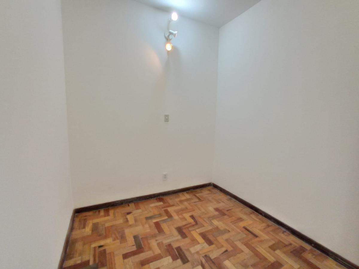 Apartamento, Sagrada Família, 2 Quartos, 0 Vaga