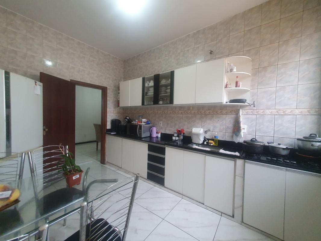 Casa, Salgado Filho, 3 Quartos, 4 Vagas, 1 Suíte