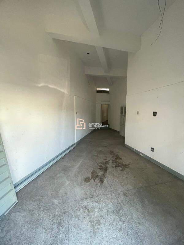 Loja, Barreiro, 1 Vaga