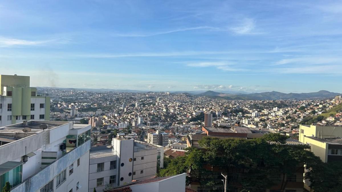 Casa Comercial, São Lucas, 5 Quartos, 4 Vagas, 1 Suíte