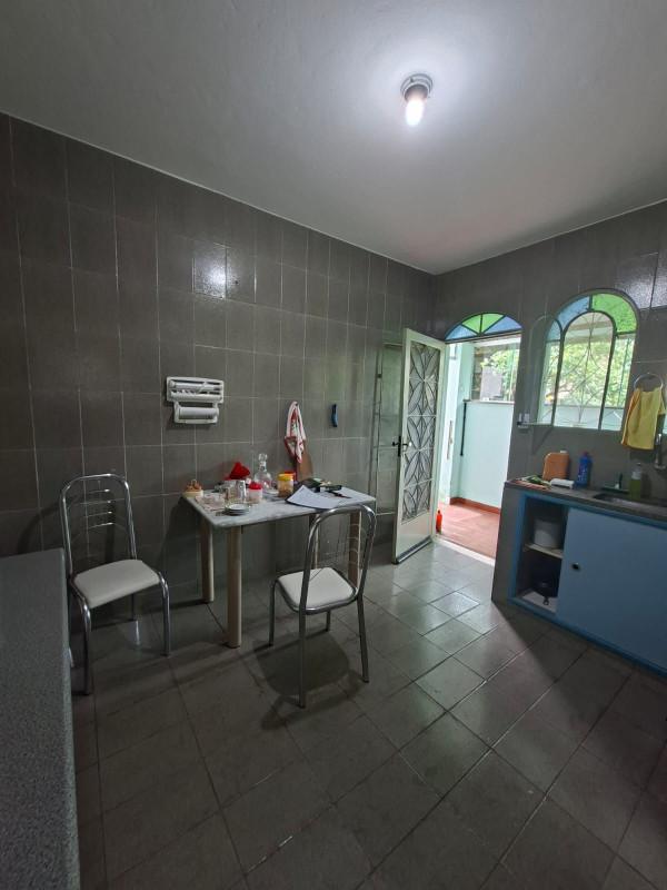 Casa, Novo Santa Cecília (barreiro), 4 Quartos, 8 Vagas