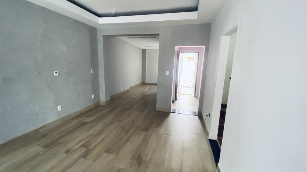 Casa, Santa Efigênia, 3 Quartos, 0 Vaga