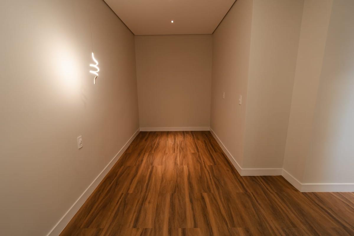 Apartamento, Sagrada Família, 2 Quartos, 2 Vagas, 1 Suíte