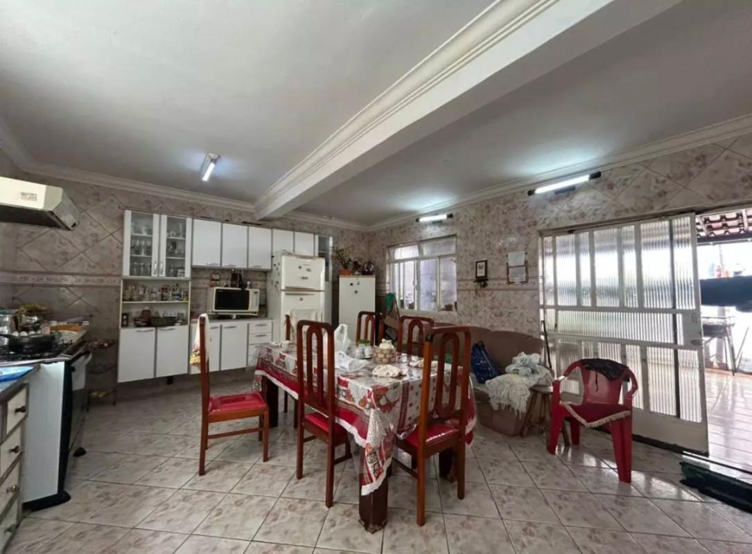 Casa, Miramar (barreiro), 3 Quartos, 4 Vagas, 1 Suíte