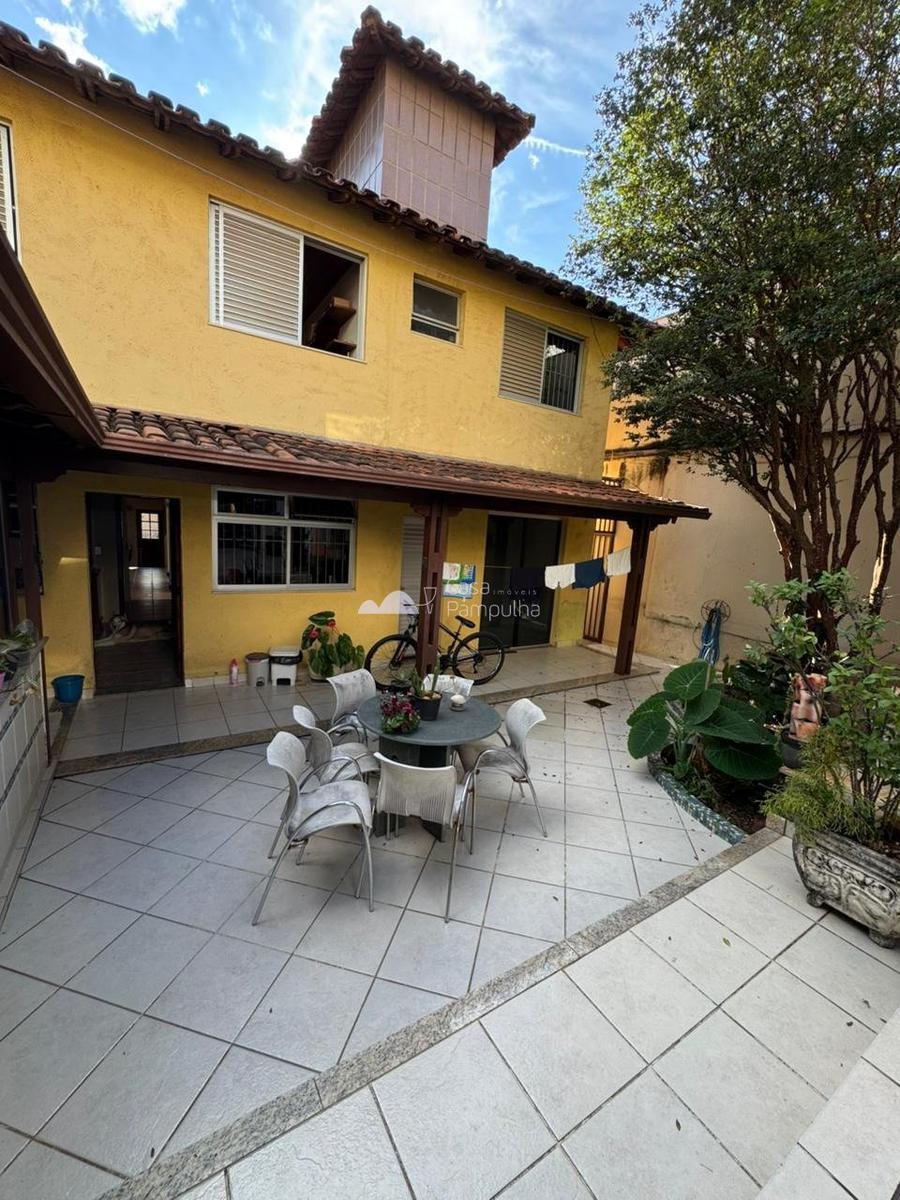 Casa, Jaraguá, 8 Quartos, 4 Vagas, 2 Suítes