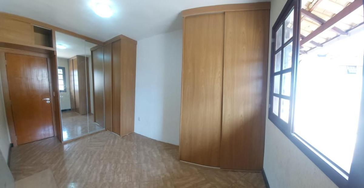 Casa, Trevo, 5 Quartos, 8 Vagas, 1 Suíte