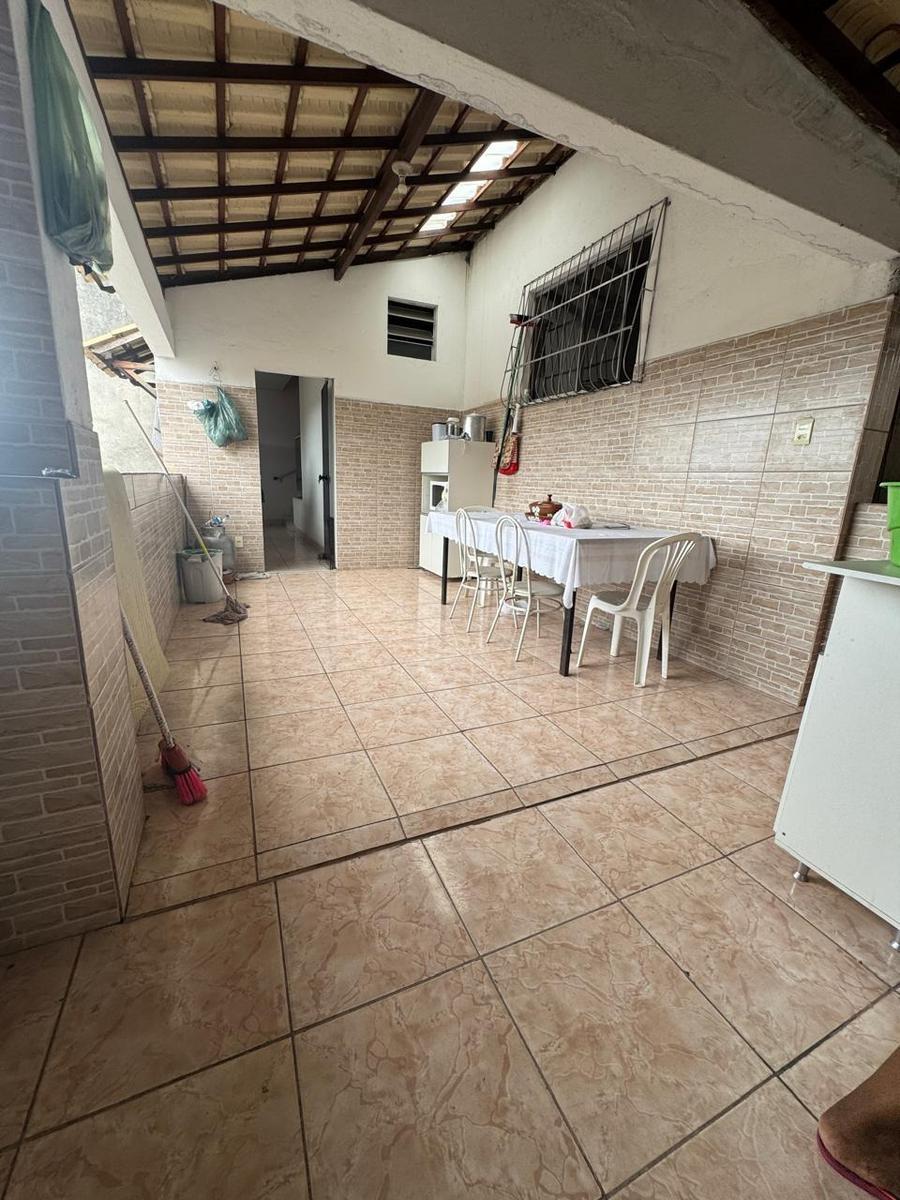 Casa, Lagoa, 3 Quartos, 5 Vagas, 1 Suíte