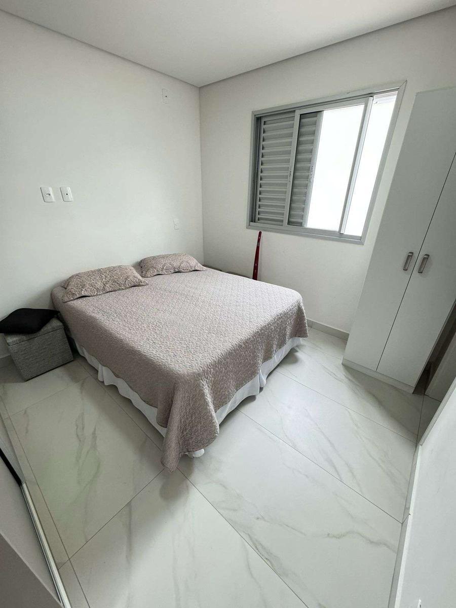 Apartamento, Sagrada Família, 2 Quartos, 2 Vagas, 1 Suíte