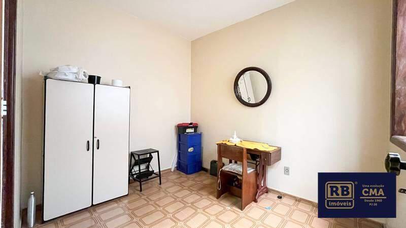Casa, Luxemburgo, 5 Quartos, 4 Vagas, 2 Suítes