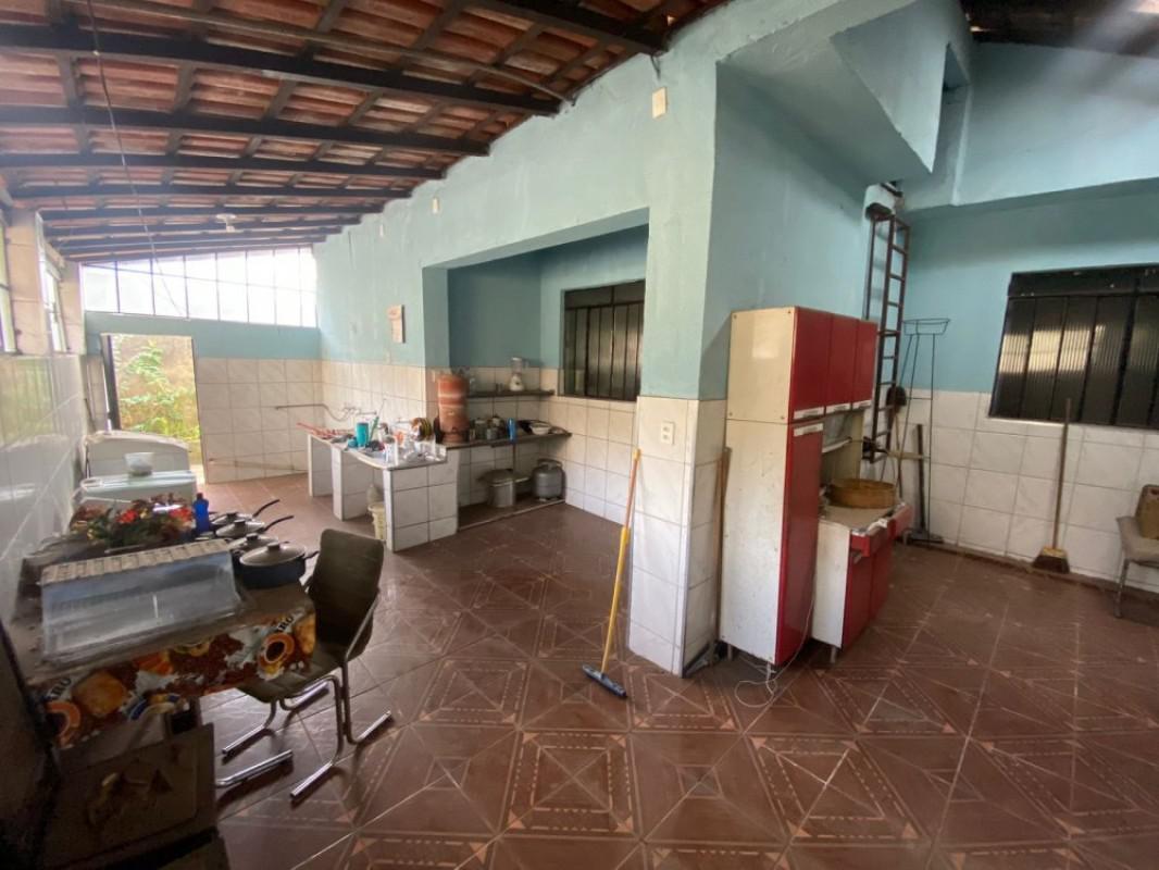 Casa, Tirol, 4 Quartos, 2 Vagas, 1 Suíte