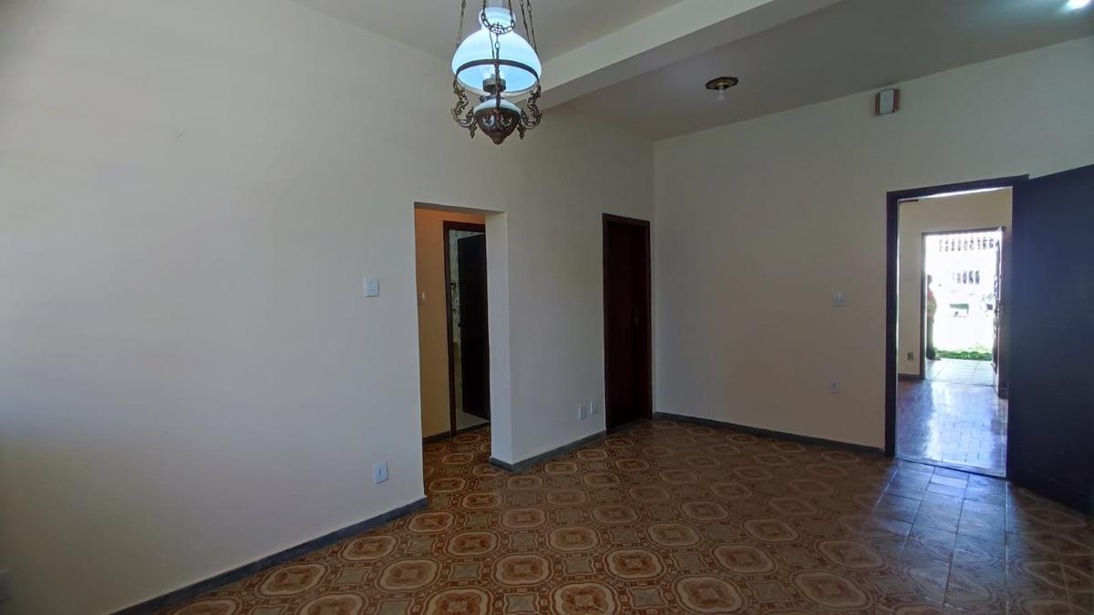Casa, Liberdade, 6 Quartos, 2 Vagas, 1 Suíte