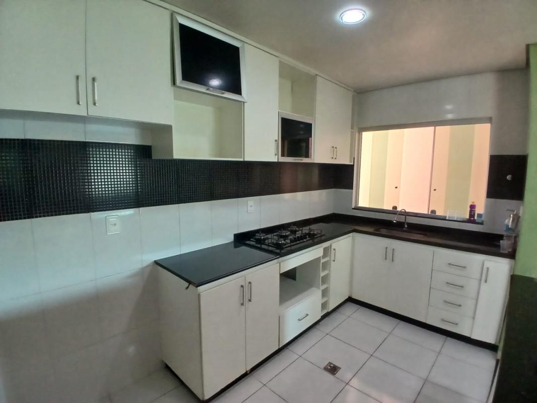 Casa, Piratininga (venda Nova), 3 Quartos, 2 Vagas, 1 Suíte