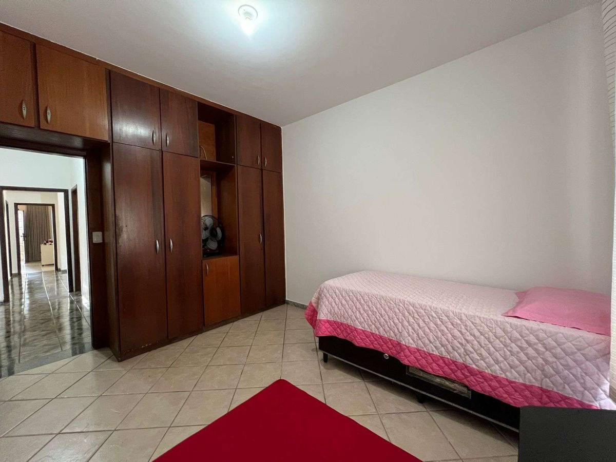 Casa, Planalto, 6 Quartos, 6 Vagas, 2 Suítes