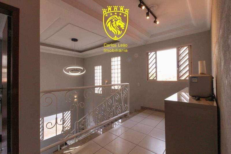 Casa, João Pinheiro, 5 Quartos, 5 Vagas, 1 Suíte