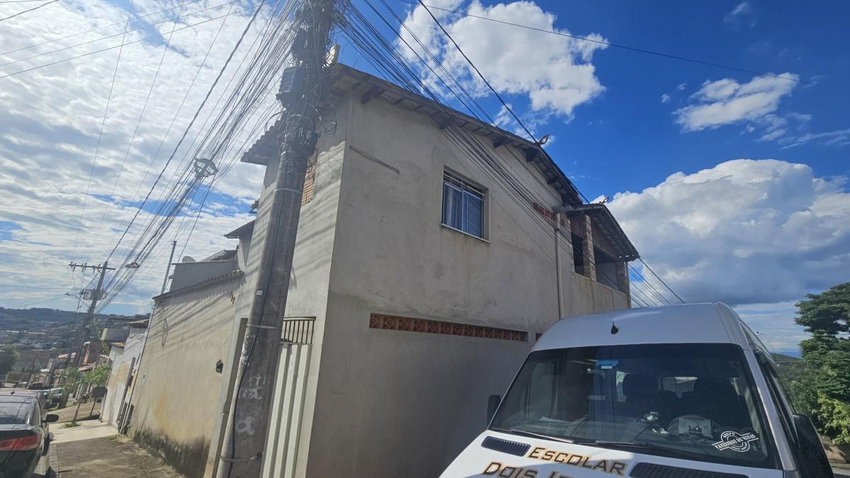 Casa, Belo Vale, 4 Quartos, 2 Vagas, 2 Suítes