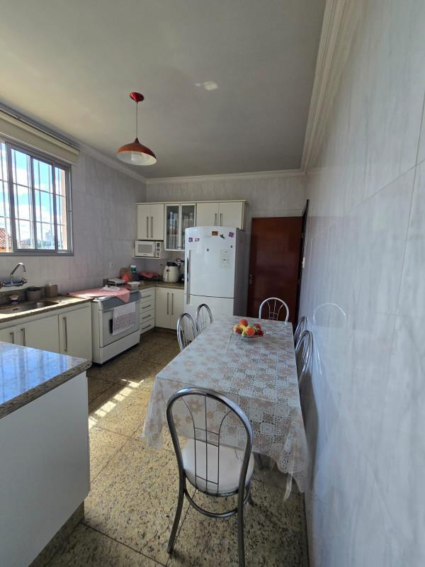 Casa, Alípio de Melo, 8 Quartos, 6 Vagas, 3 Suítes