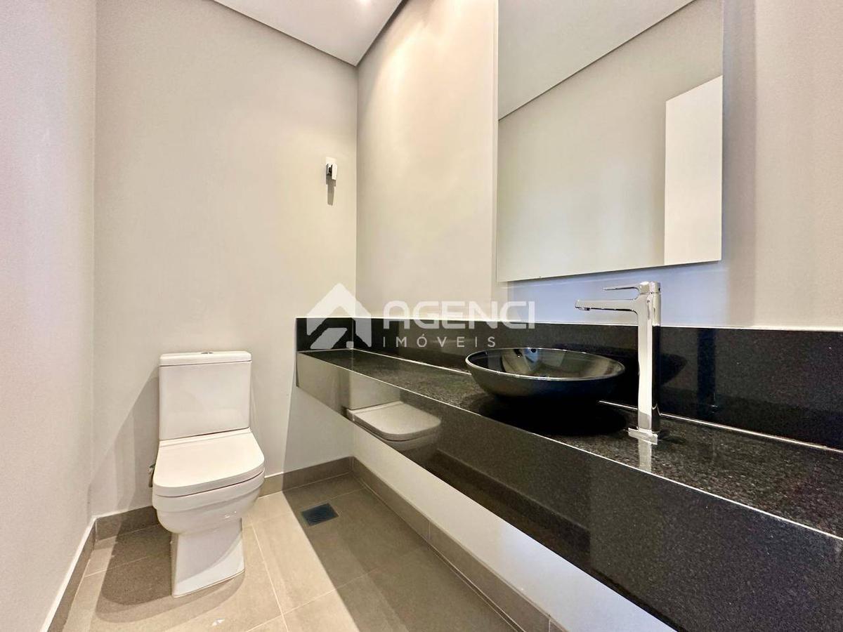 Casa em Condomínio, Alphaville - Lagoa dos Ingleses, 4 Quartos, 0 Vaga, 4 Suítes