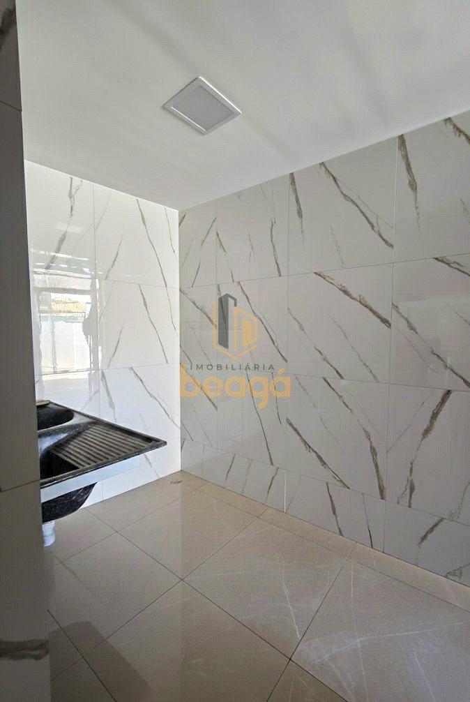 Casa, Tropical, 5 Quartos, 5 Vagas, 1 Suíte