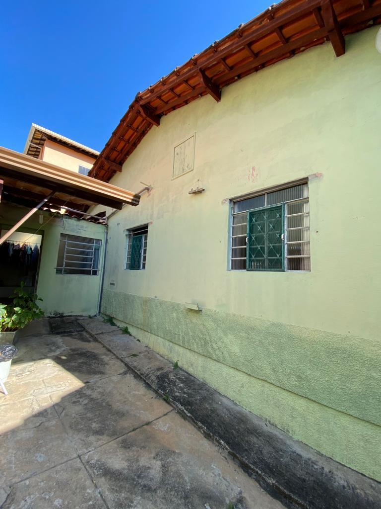 Casa, Alípio de Melo, 2 Quartos, 0 Vaga