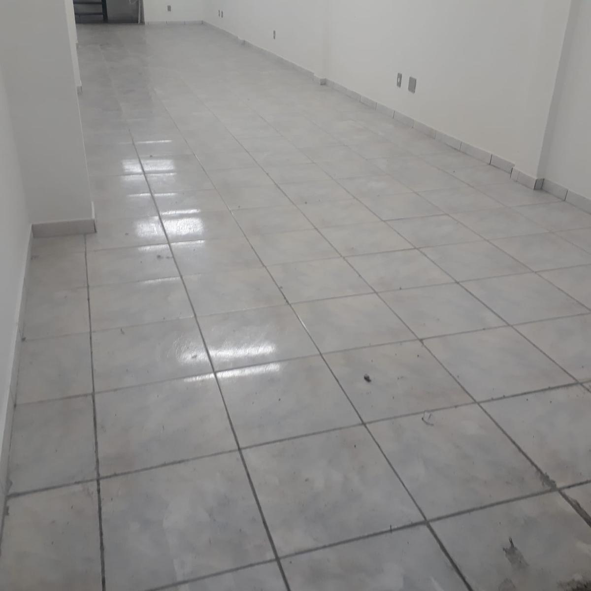 Loja, Centro, 1 Vaga