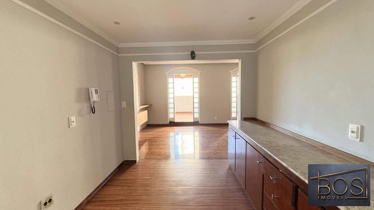 Apartamento, Luxemburgo, 4 Quartos, 1 Vaga, 1 Suíte
