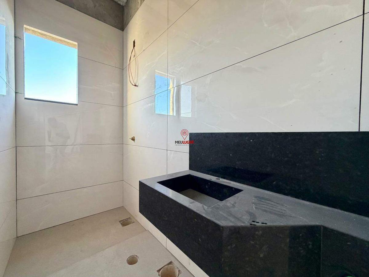 Casa, Masterville, 3 Quartos, 3 Vagas, 1 Suíte