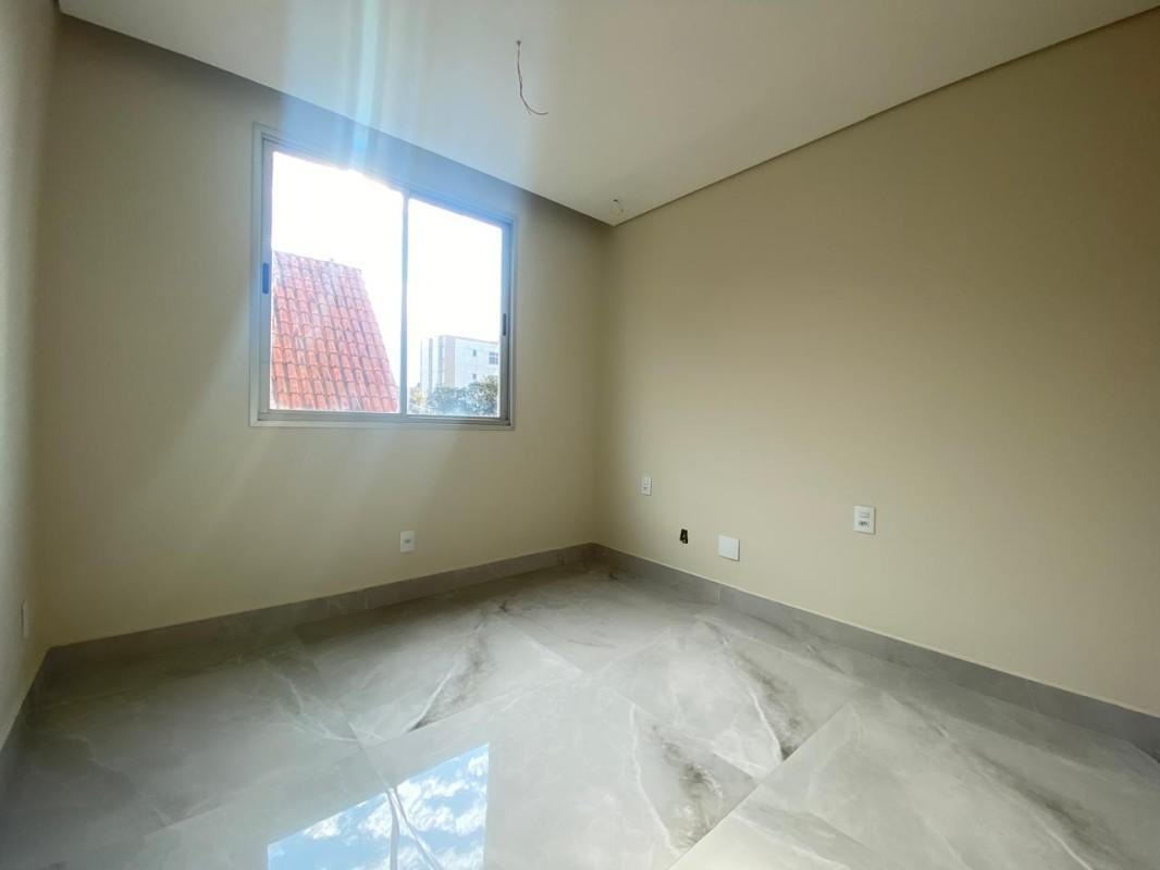 Apartamento, Barreiro, 3 Quartos, 2 Vagas, 1 Suíte