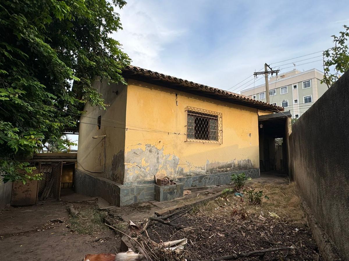 Casa, Santa Cruz, 3 Quartos, 4 Vagas, 1 Suíte