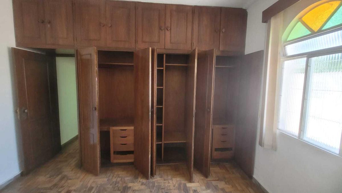 Casa, João Pinheiro, 5 Quartos, 4 Vagas, 1 Suíte