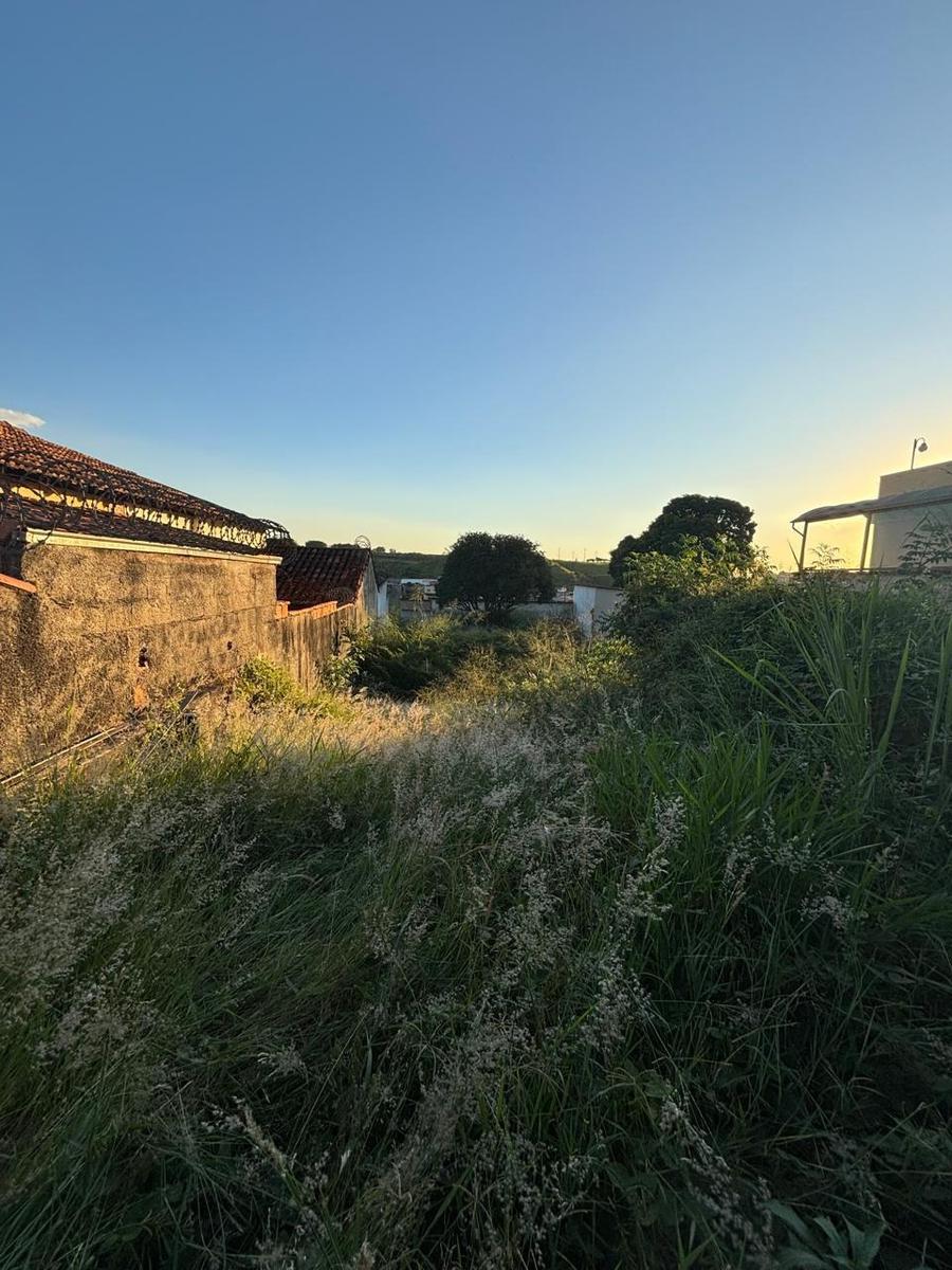 Lote, Jardim Montanhês, 0 Quarto, 0 Vaga