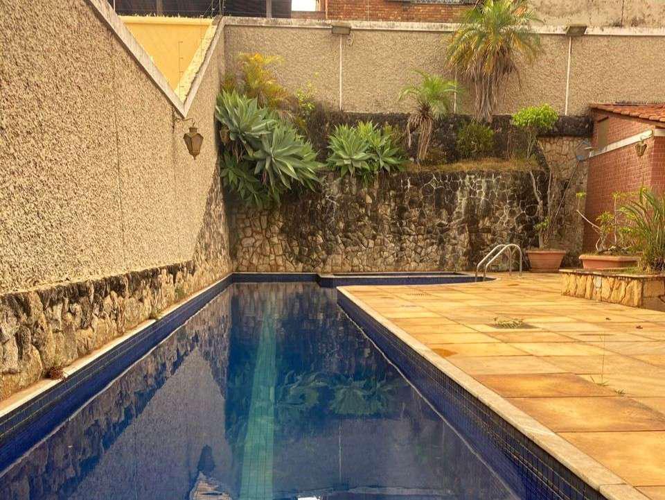 Casa, Santa Lúcia, 5 Quartos, 4 Vagas, 3 Suítes