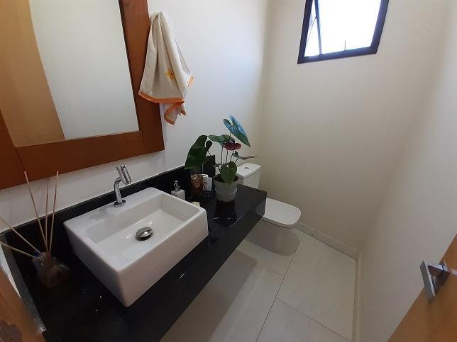 Casa em Condomínio, Nova Lima, 5 Quartos, 3 Vagas, 2 Suítes