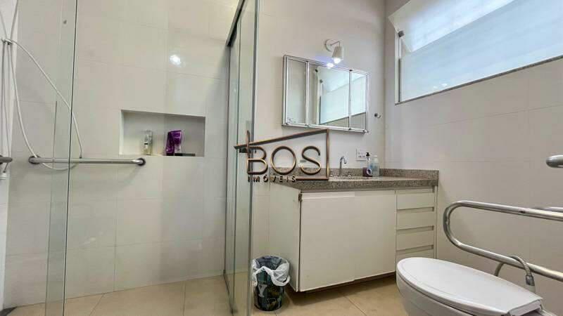 Casa, Serra, 7 Quartos, 8 Vagas, 2 Suítes