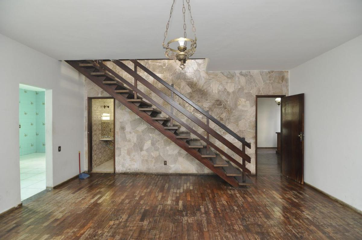 Casa, São José, 5 Quartos, 4 Vagas, 2 Suítes