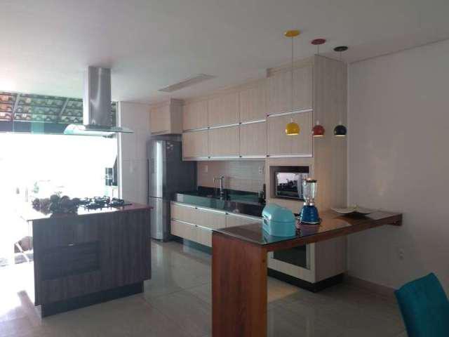 Casa, Cabral, 3 Quartos, 3 Vagas, 1 Suíte