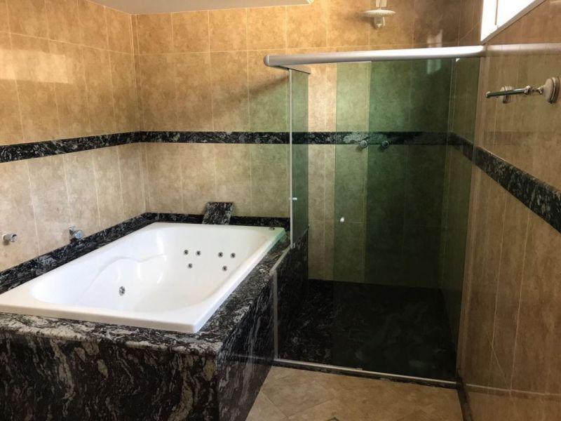 Casa, Santa Mônica, 5 Quartos, 3 Vagas, 2 Suítes