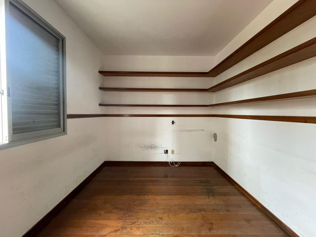 Apartamento, Funcionários, 4 Quartos, 2 Vagas, 1 Suíte