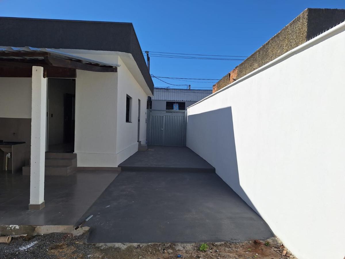Casa, Centro, 2 Quartos, 3 Vagas