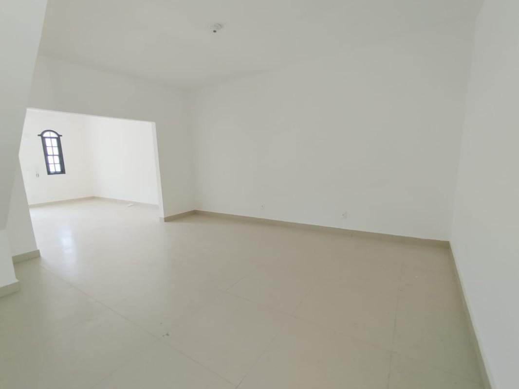 Casa Comercial, Santa Cruz, 2 Quartos, 0 Vaga, 1 Suíte